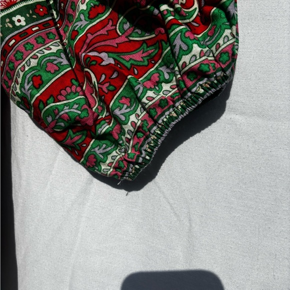 Gibson Latimer Floral Puff Sleeve Blouse - Red and Green - Picture 3 of 4